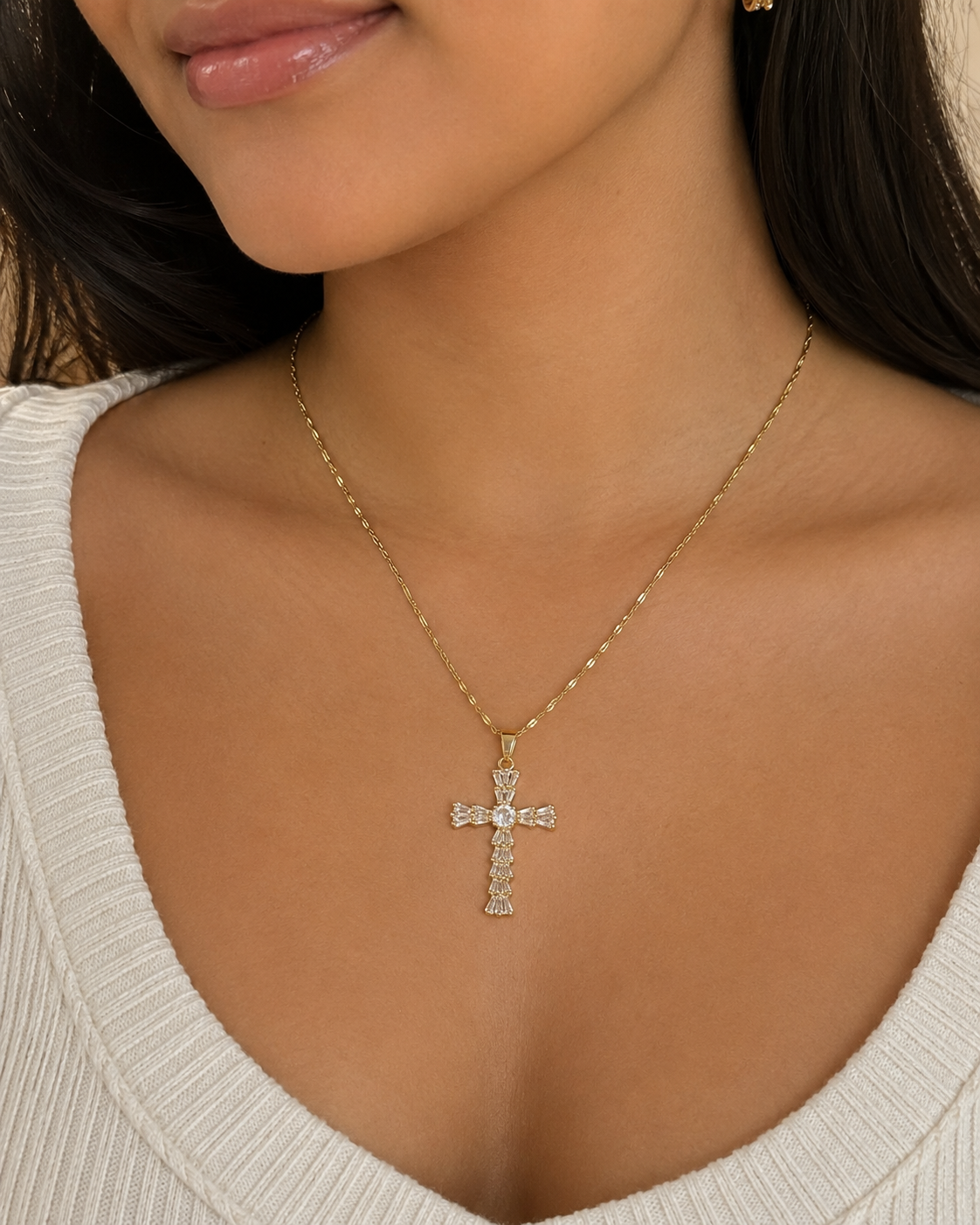 Alma Cross with 20” chain