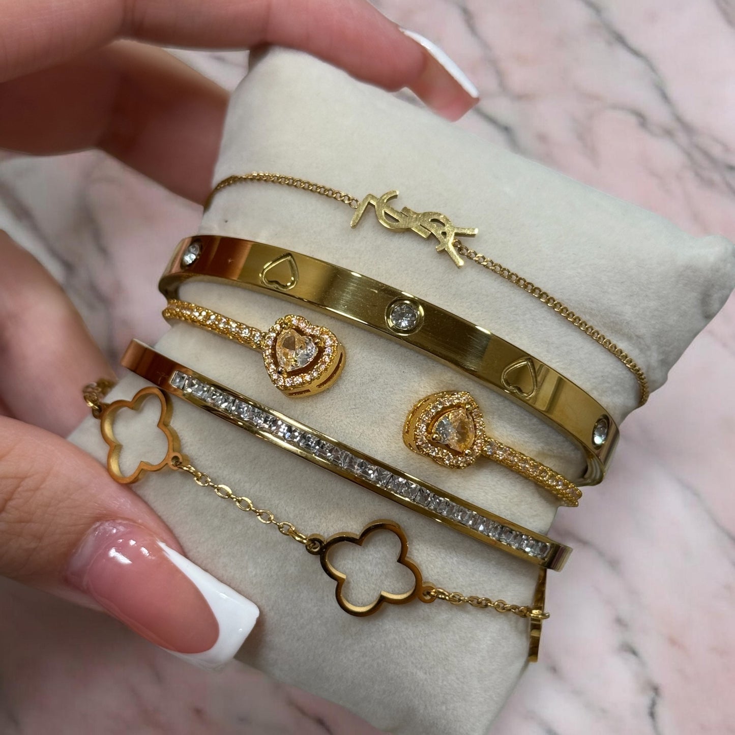 Gold bangle Set