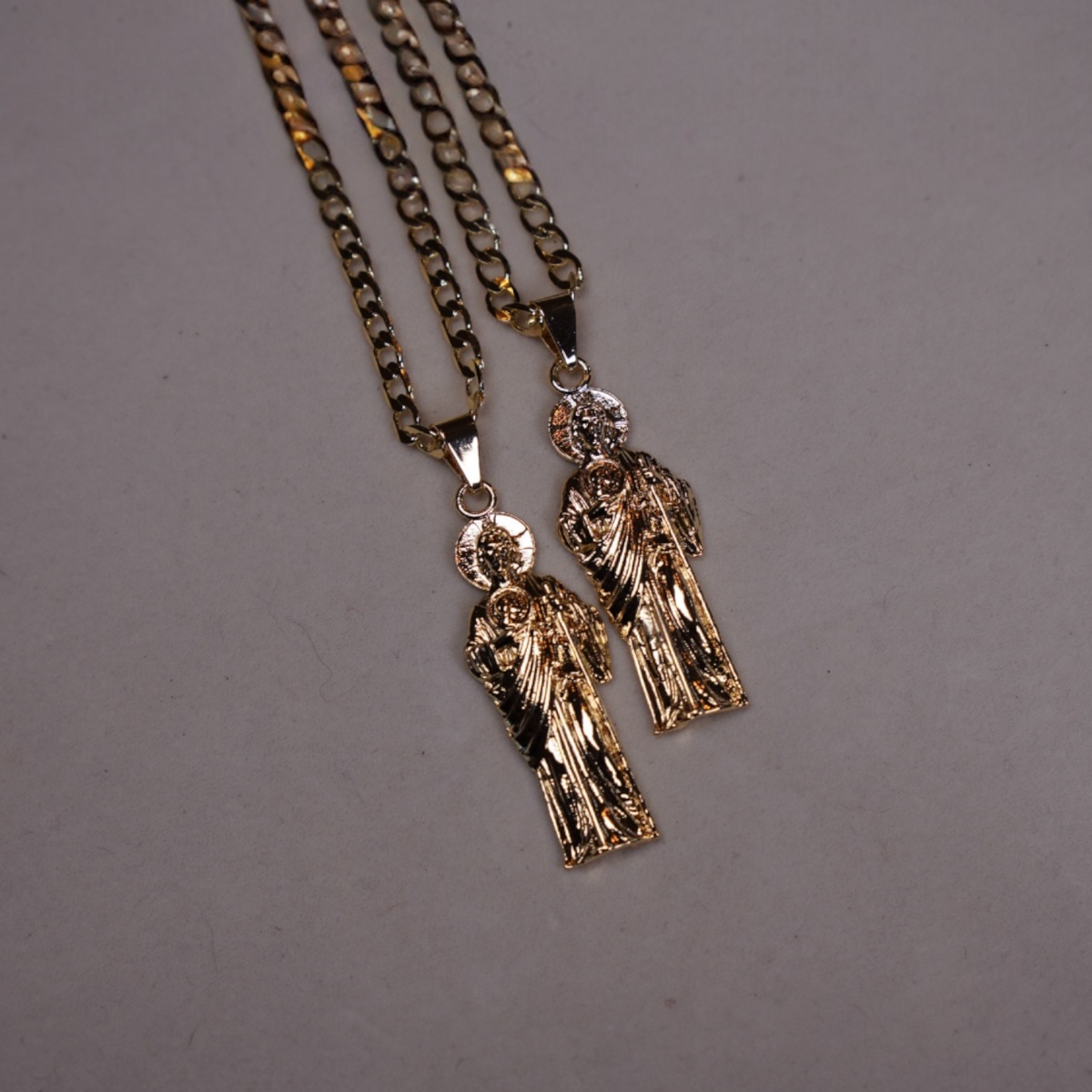 San Judas + 22 inch chain