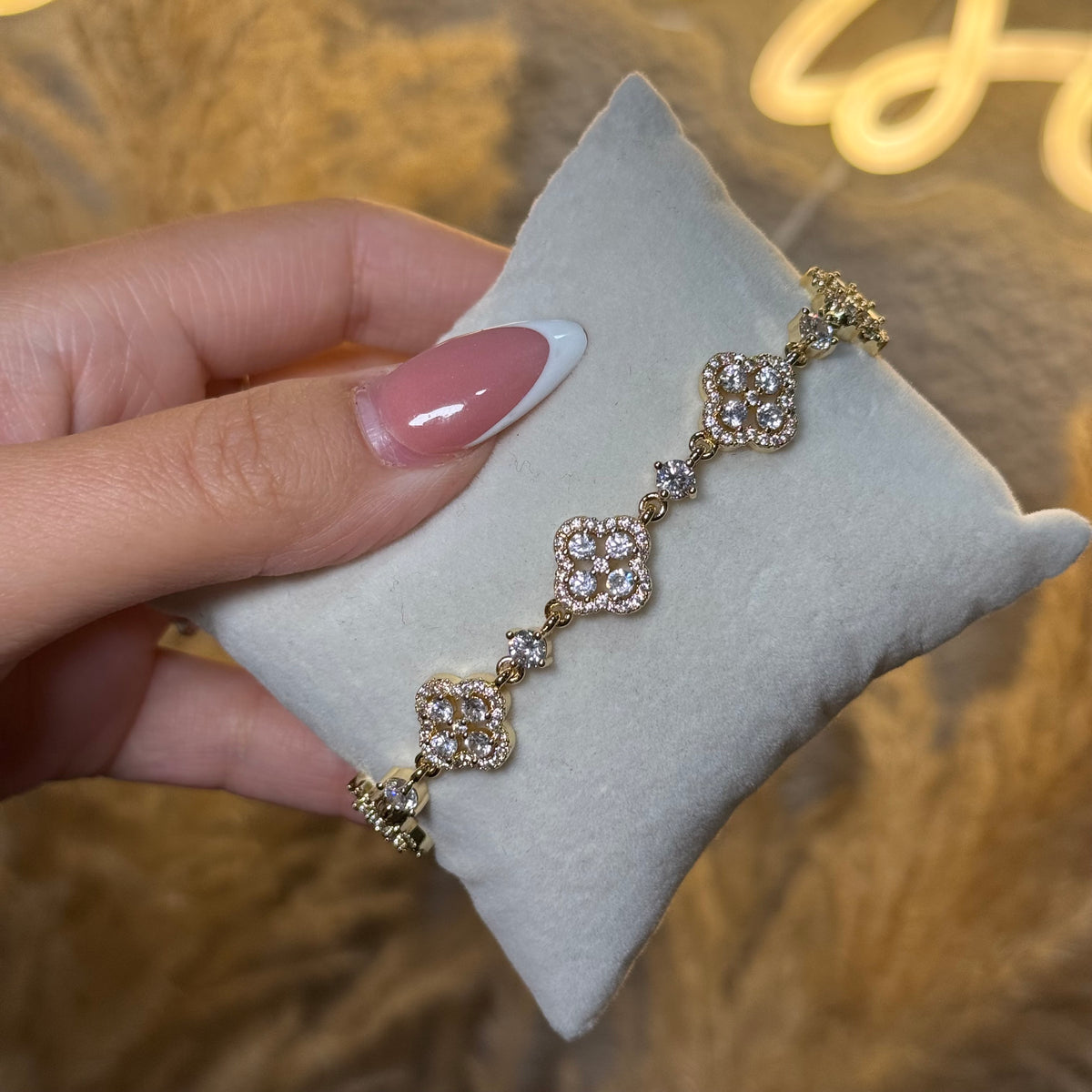 Diamond Clover bracelet 71/2”