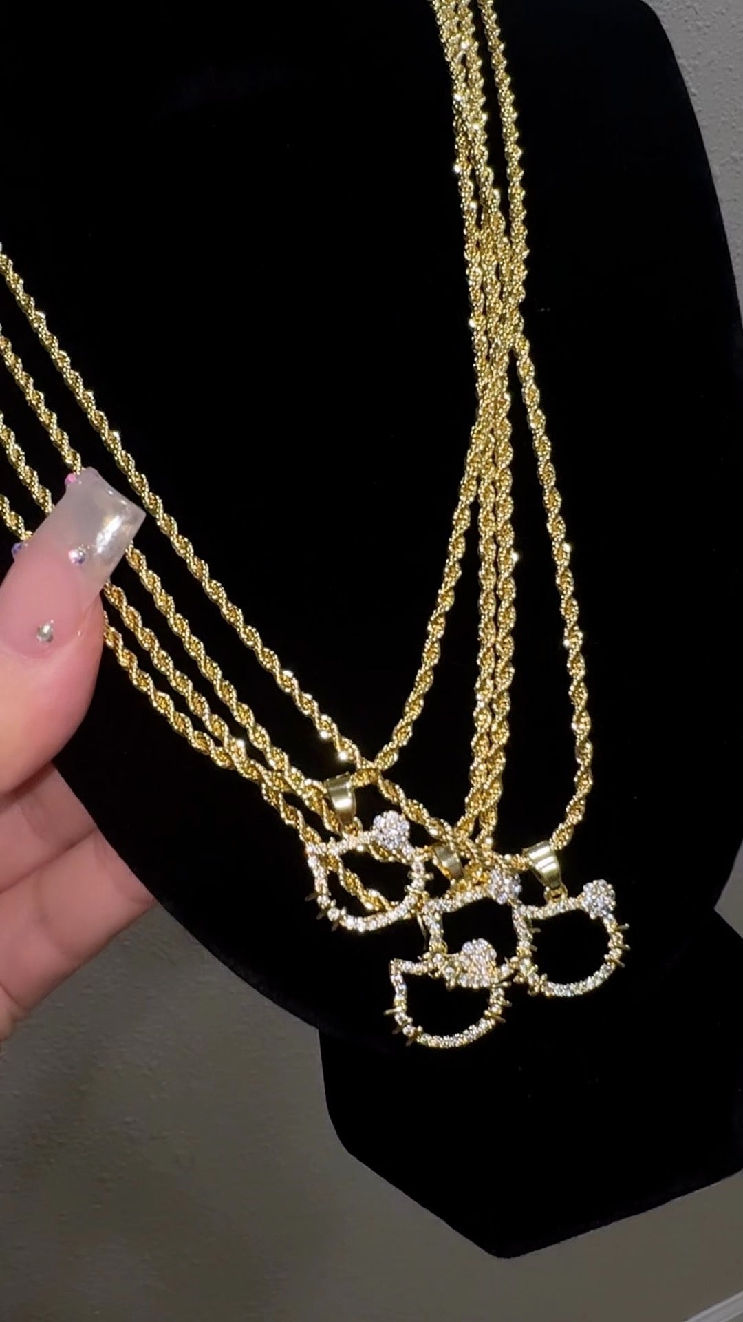 HK Necklace 18"