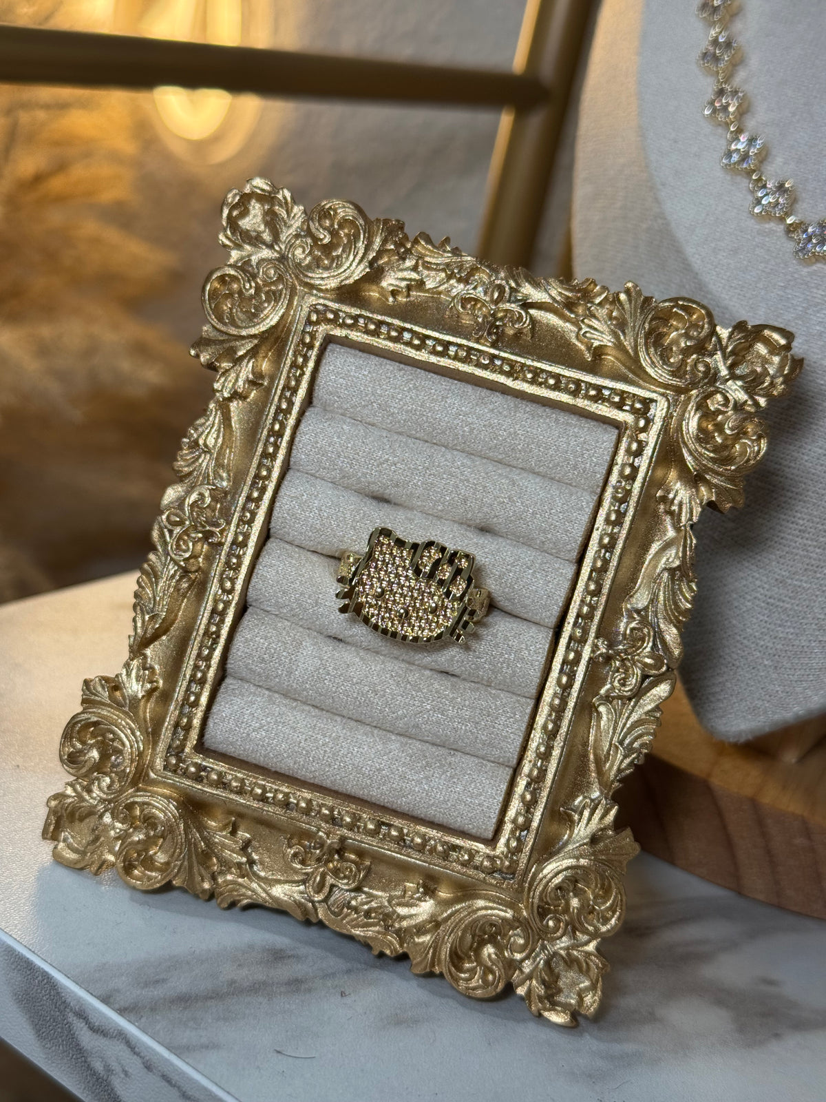 HK Ring