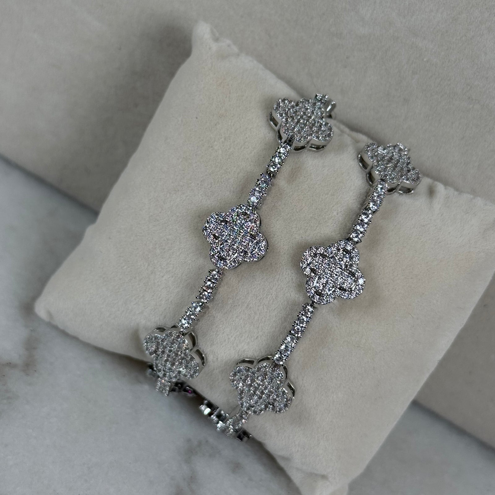 Full Diamond Clover Bracelet